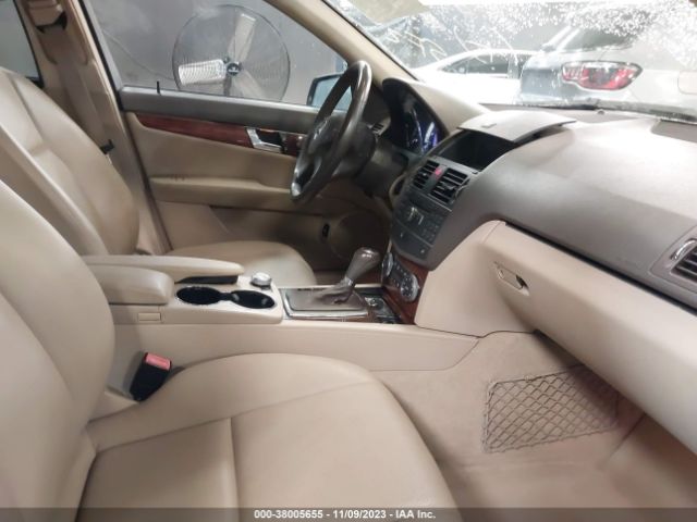 Photo 4 VIN: WDDGF8BB4BR181568 - MERCEDES-BENZ C 300 