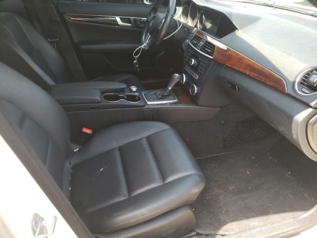 Photo 4 VIN: WDDGF8BB4CA655261 - MERCEDES-BENZ C 300 4MAT 