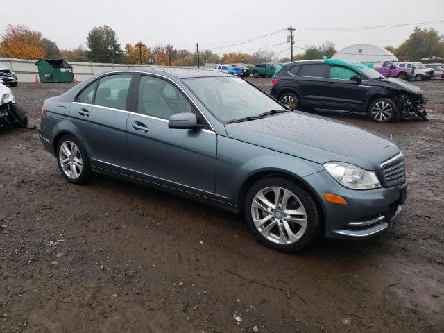 Photo 3 VIN: WDDGF8BB4CF909747 - MERCEDES-BENZ C-CLASS 