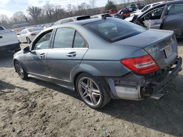 Photo 1 VIN: WDDGF8BB4CR204655 - MERCEDES-BENZ C-CLASS 