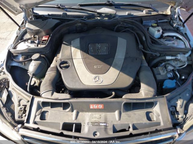 Photo 9 VIN: WDDGF8BB4CR227806 - MERCEDES-BENZ C 