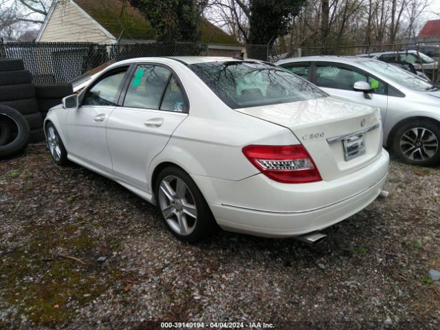 Photo 2 VIN: WDDGF8BB5AR090386 - MERCEDES-BENZ C 300 