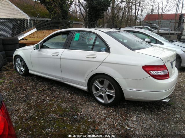 Photo 5 VIN: WDDGF8BB5AR090386 - MERCEDES-BENZ C 300 