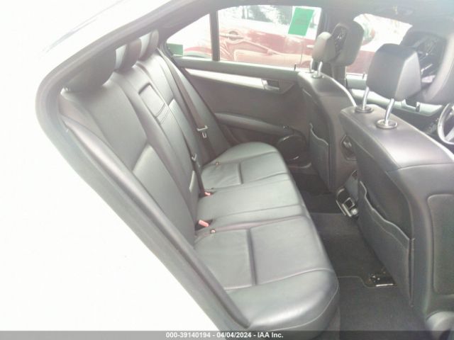 Photo 7 VIN: WDDGF8BB5AR090386 - MERCEDES-BENZ C 300 