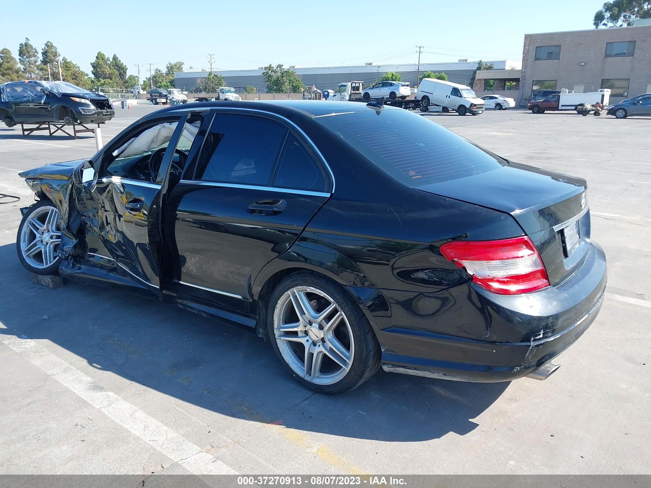 Photo 2 VIN: WDDGF8BB5AR102472 - MERCEDES-BENZ C-KLASSE 