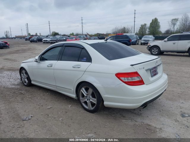 Photo 2 VIN: WDDGF8BB5BR139104 - MERCEDES-BENZ C 300 