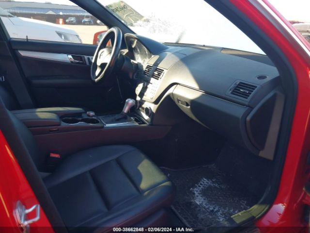 Photo 4 VIN: WDDGF8BB5BR170143 - MERCEDES-BENZ C 300 