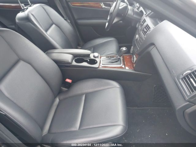 Photo 4 VIN: WDDGF8BB5BR176024 - MERCEDES-BENZ C 300 