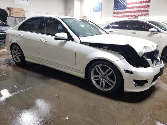 Photo 3 VIN: WDDGF8BB5CA717864 - MERCEDES-BENZ C-CLASS 