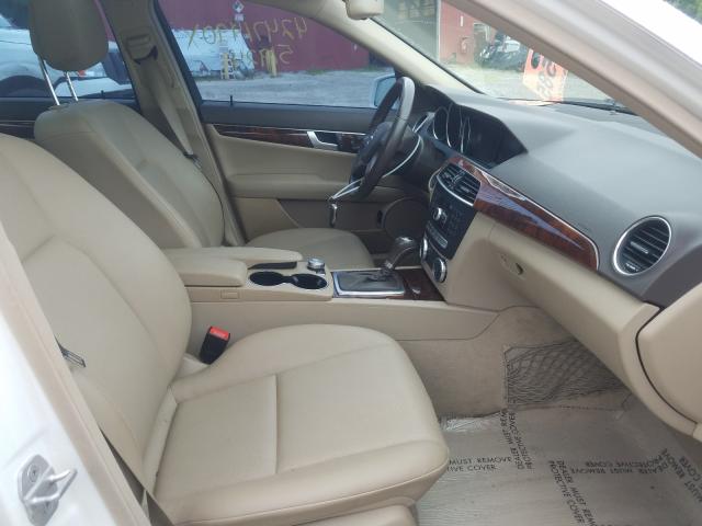 Photo 4 VIN: WDDGF8BB5CF895728 - MERCEDES-BENZ C 300 4MAT 