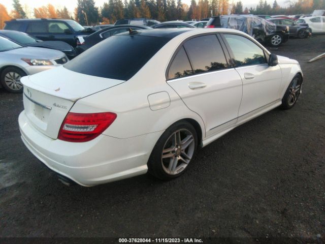 Photo 3 VIN: WDDGF8BB5CF948766 - MERCEDES-BENZ C-CLASS 