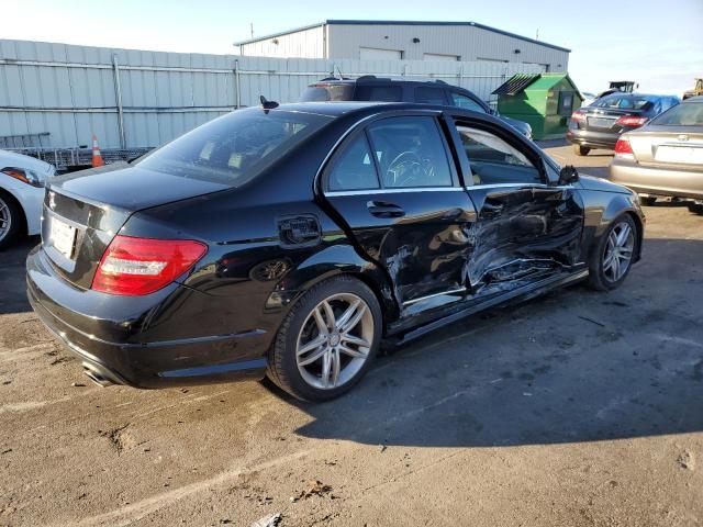 Photo 2 VIN: WDDGF8BB5CR194430 - MERCEDES-BENZ C 300 4MAT 