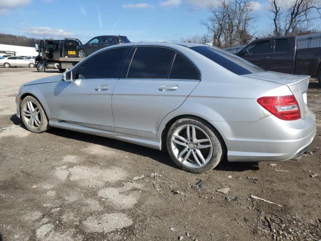 Photo 1 VIN: WDDGF8BB5CR208827 - MERCEDES-BENZ C-CLASS 