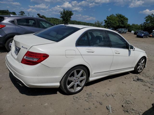 Photo 2 VIN: WDDGF8BB5CR226552 - MERCEDES-BENZ C 300 4MAT 