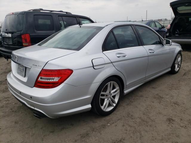 Photo 2 VIN: WDDGF8BB5CR230309 - MERCEDES-BENZ C 300 4MAT 