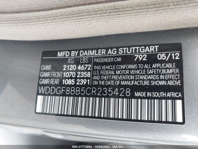 Photo 8 VIN: WDDGF8BB5CR235428 - MERCEDES-BENZ C 300 