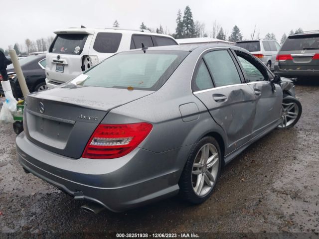 Photo 3 VIN: WDDGF8BB5CR240306 - MERCEDES-BENZ C 300 