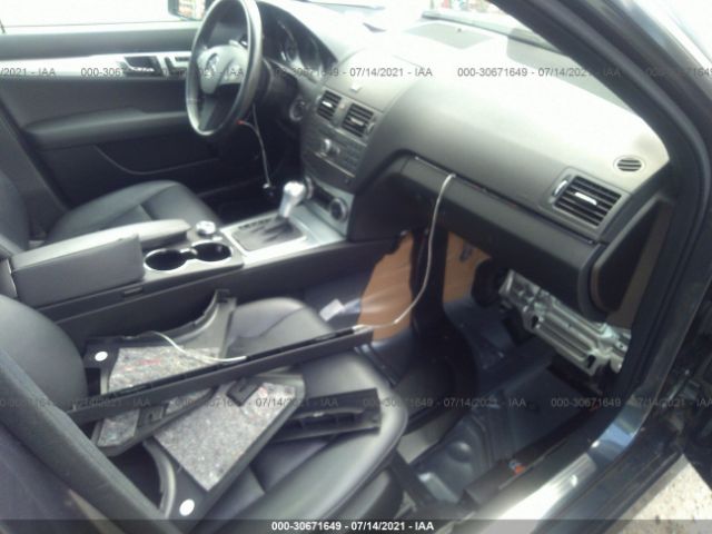 Photo 4 VIN: WDDGF8BB6AF446944 - MERCEDES-BENZ C-CLASS 