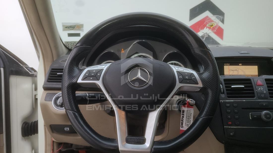 Photo 17 VIN: WDDGF8BB6AR104831 - MERCEDES-BENZ C 300 