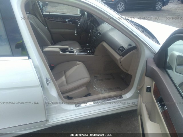 Photo 4 VIN: WDDGF8BB6BR176596 - MERCEDES-BENZ C-CLASS 