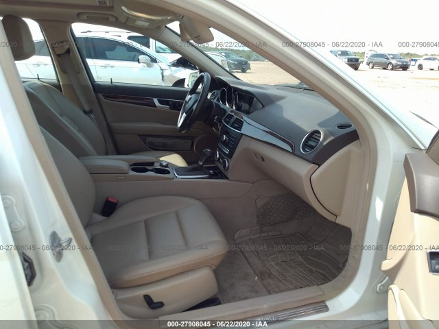 Photo 4 VIN: WDDGF8BB6CA605817 - MERCEDES-BENZ C-CLASS 