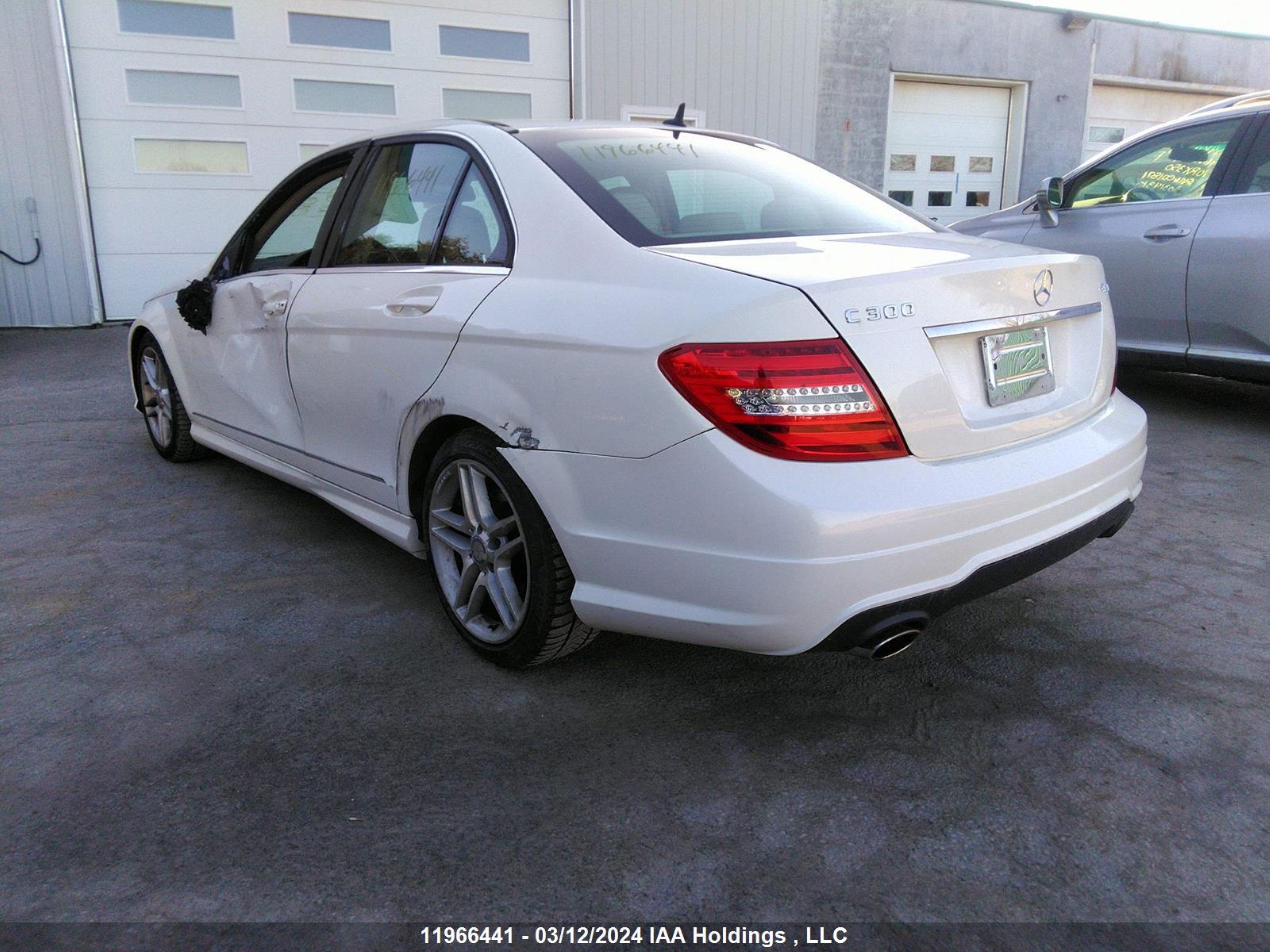 Photo 2 VIN: WDDGF8BB6CA613030 - MERCEDES-BENZ C-KLASSE 