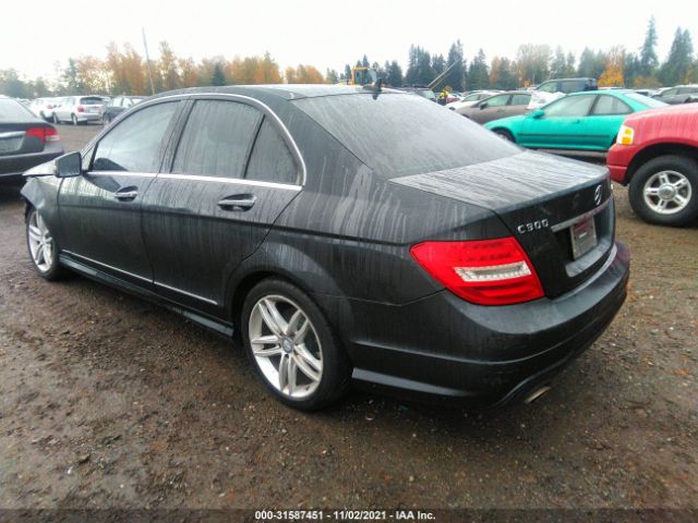 Photo 2 VIN: WDDGF8BB6CA705125 - MERCEDES-BENZ C-CLASS 