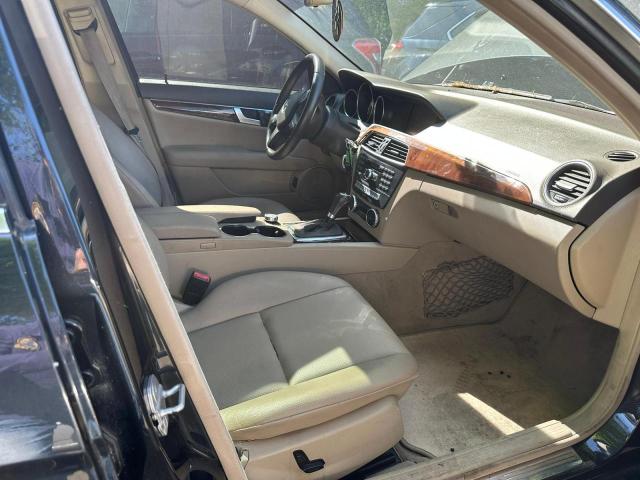 Photo 5 VIN: WDDGF8BB6CF905943 - MERCEDES-BENZ C 300 4MAT 