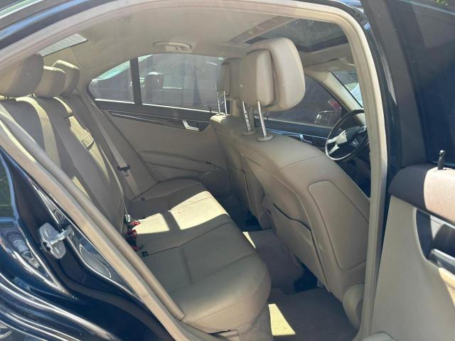 Photo 6 VIN: WDDGF8BB6CF905943 - MERCEDES-BENZ C 300 4MAT 