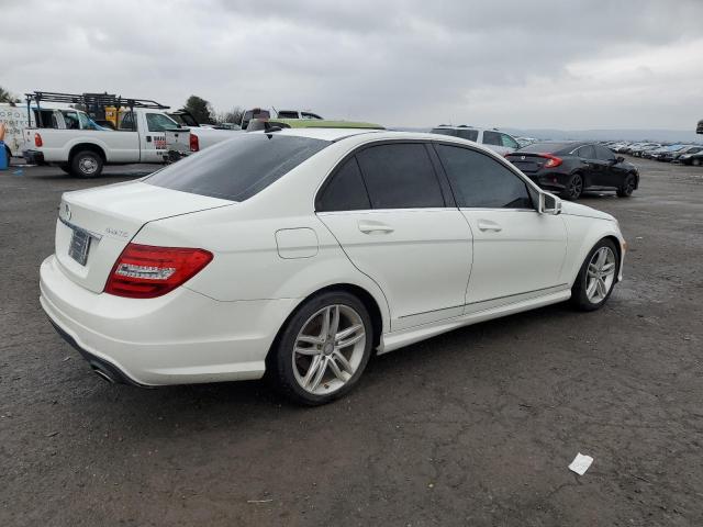 Photo 2 VIN: WDDGF8BB6CR192010 - MERCEDES-BENZ C-CLASS 