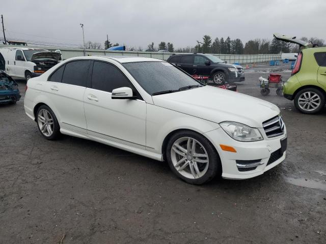 Photo 3 VIN: WDDGF8BB6CR192010 - MERCEDES-BENZ C-CLASS 