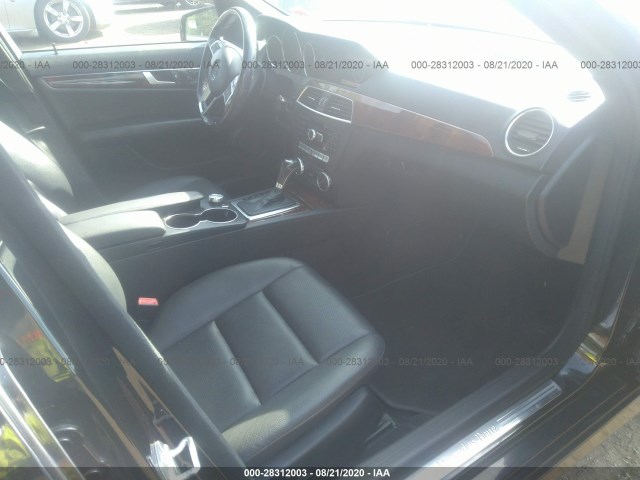 Photo 7 VIN: WDDGF8BB6CR192895 - MERCEDES-BENZ C-CLASS 