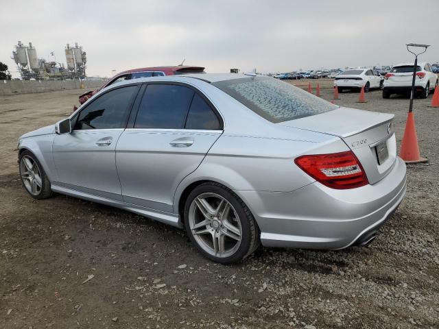 Photo 1 VIN: WDDGF8BB6CR201336 - MERCEDES-BENZ C-CLASS 