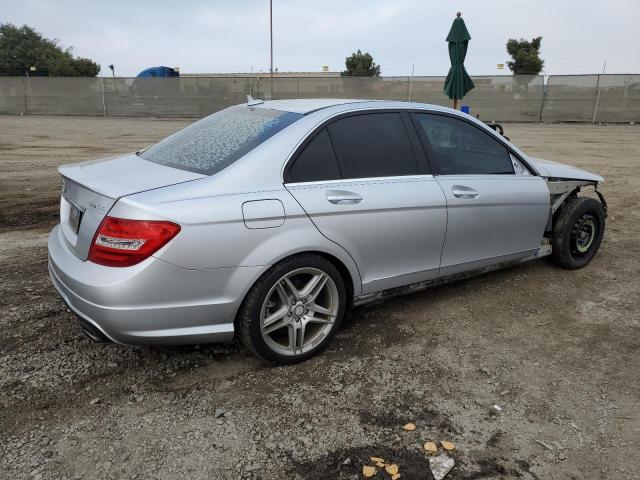 Photo 2 VIN: WDDGF8BB6CR201336 - MERCEDES-BENZ C-CLASS 