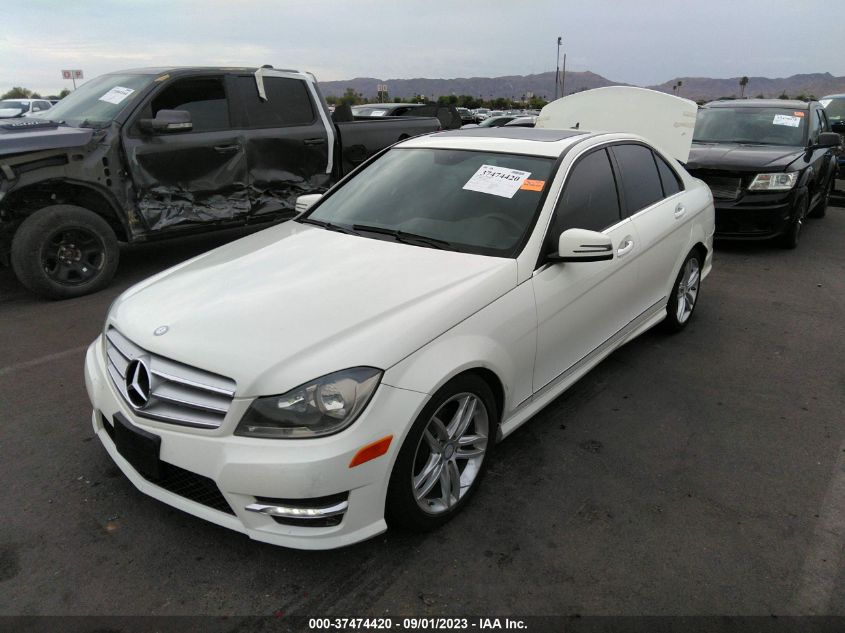 Photo 1 VIN: WDDGF8BB6CR204401 - MERCEDES-BENZ C-KLASSE 