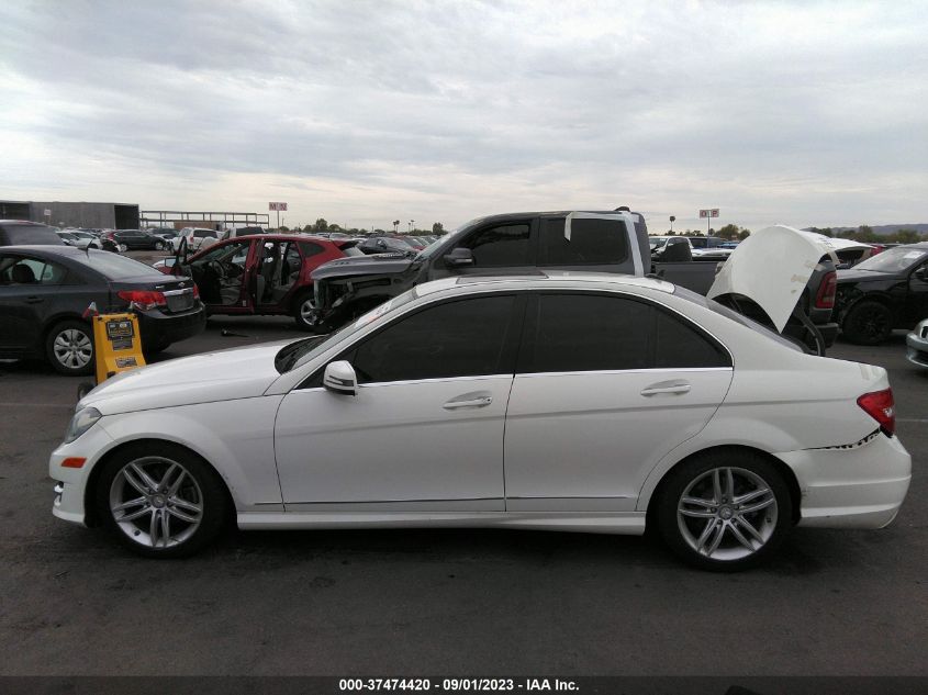 Photo 13 VIN: WDDGF8BB6CR204401 - MERCEDES-BENZ C-KLASSE 