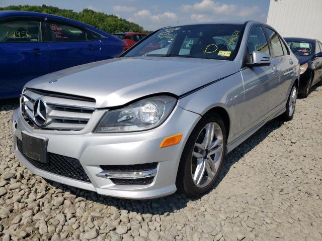 Photo 1 VIN: WDDGF8BB6CR206603 - MERCEDES-BENZ C-CLASS 