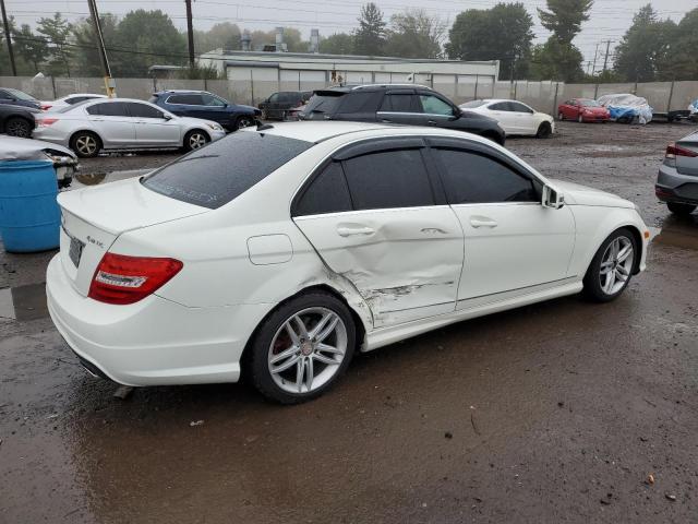 Photo 2 VIN: WDDGF8BB6CR207766 - MERCEDES-BENZ C 300 4MAT 