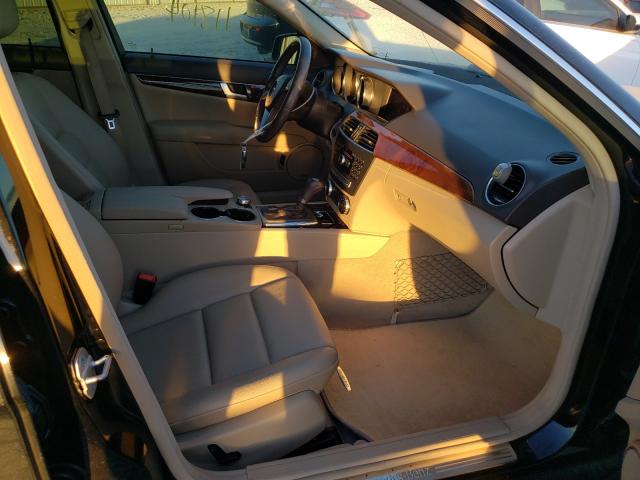 Photo 4 VIN: WDDGF8BB6CR228925 - MERCEDES-BENZ C 300 4MAT 