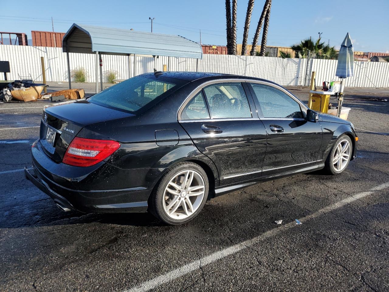 Photo 2 VIN: WDDGF8BB6CR232599 - MERCEDES-BENZ C-KLASSE 