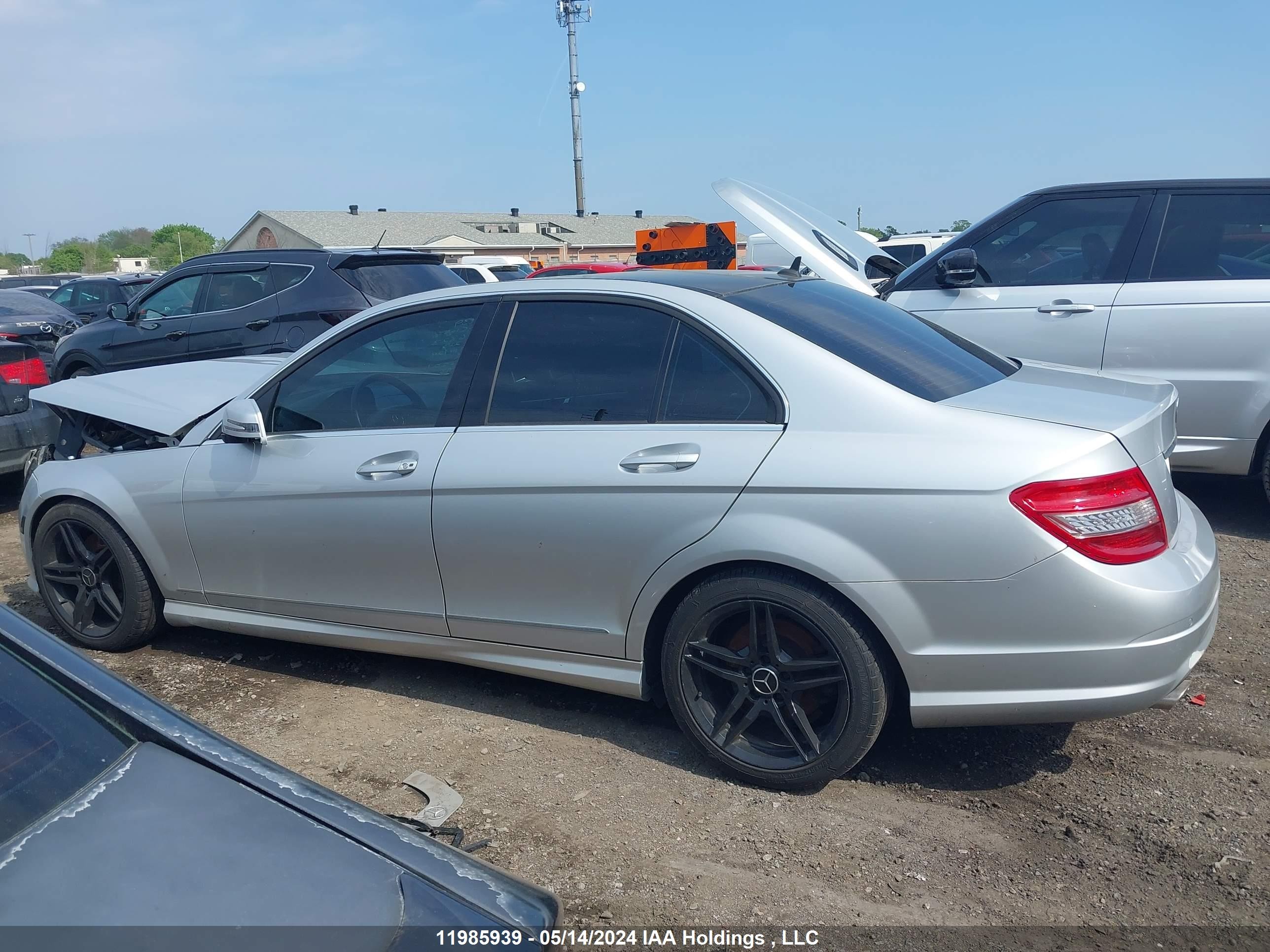 Photo 14 VIN: WDDGF8BB7BA516823 - MERCEDES-BENZ C-KLASSE 