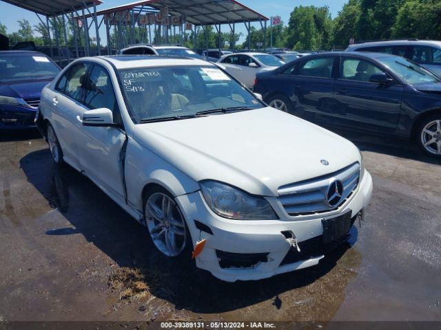 Photo 0 VIN: WDDGF8BB7CR192534 - MERCEDES-BENZ C 300 