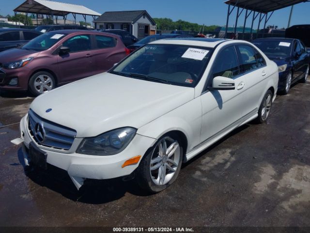 Photo 1 VIN: WDDGF8BB7CR192534 - MERCEDES-BENZ C 300 