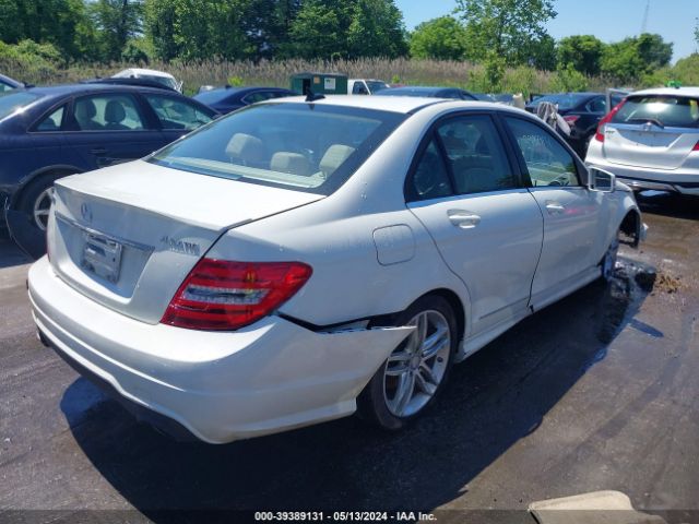 Photo 3 VIN: WDDGF8BB7CR192534 - MERCEDES-BENZ C 300 