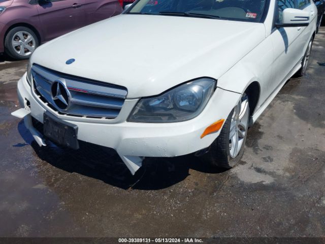 Photo 5 VIN: WDDGF8BB7CR192534 - MERCEDES-BENZ C 300 