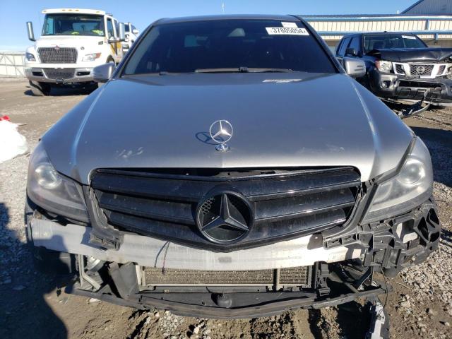 Photo 4 VIN: WDDGF8BB7CR198172 - MERCEDES-BENZ C-CLASS 