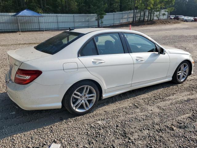 Photo 2 VIN: WDDGF8BB7CR208442 - MERCEDES-BENZ C 300 4MAT 