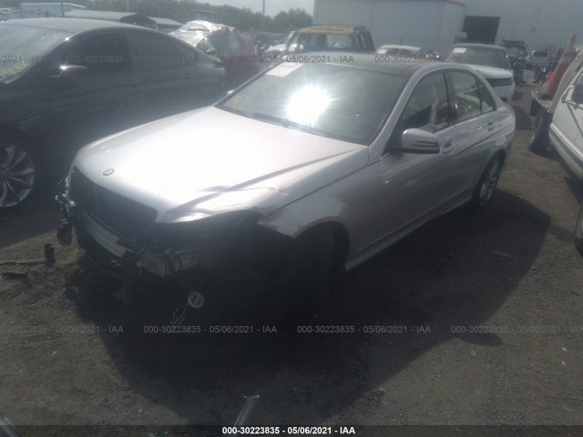 Photo 1 VIN: WDDGF8BB7CR209624 - MERCEDES-BENZ C-CLASS 