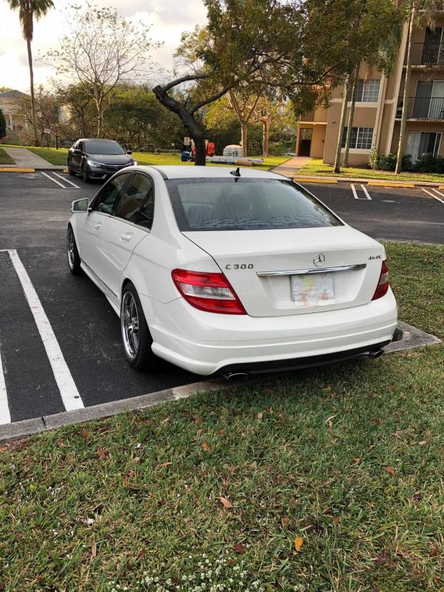 Photo 2 VIN: WDDGF8BB8AF453698 - MERCEDES-BENZ C 300 4MAT 