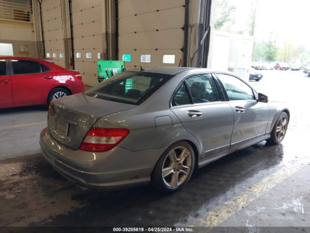 Photo 3 VIN: WDDGF8BB8BR154888 - MERCEDES-BENZ C 300 